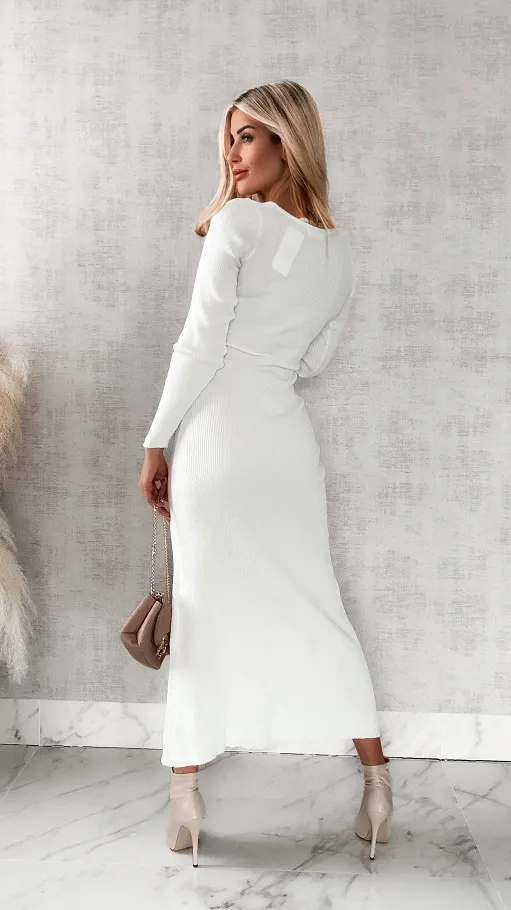 Maxi sukienka dzianinowa ONE SIZE biała - R463