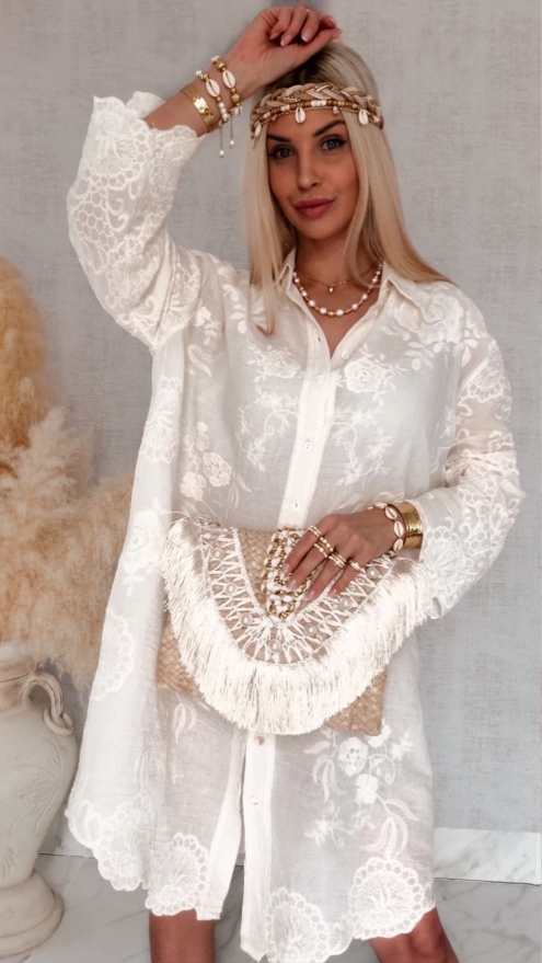 Elegancka długa koszula w haftowane kwiaty ONE SIZE biała - R914