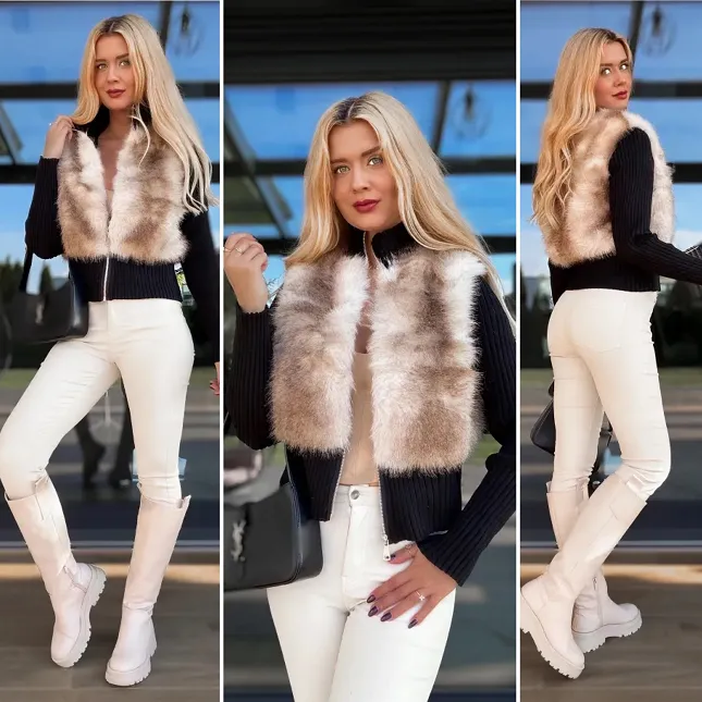 Czarny sweter z golfem i futerkiem zapinany na zamek ONE SIZE - R101A