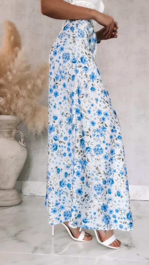 Długa spódnica w niebieski kwiatuszki ONE SIZE - R832