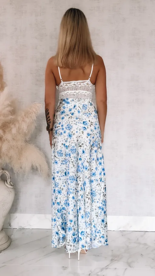 Długa spódnica w niebieski kwiatuszki ONE SIZE - R832