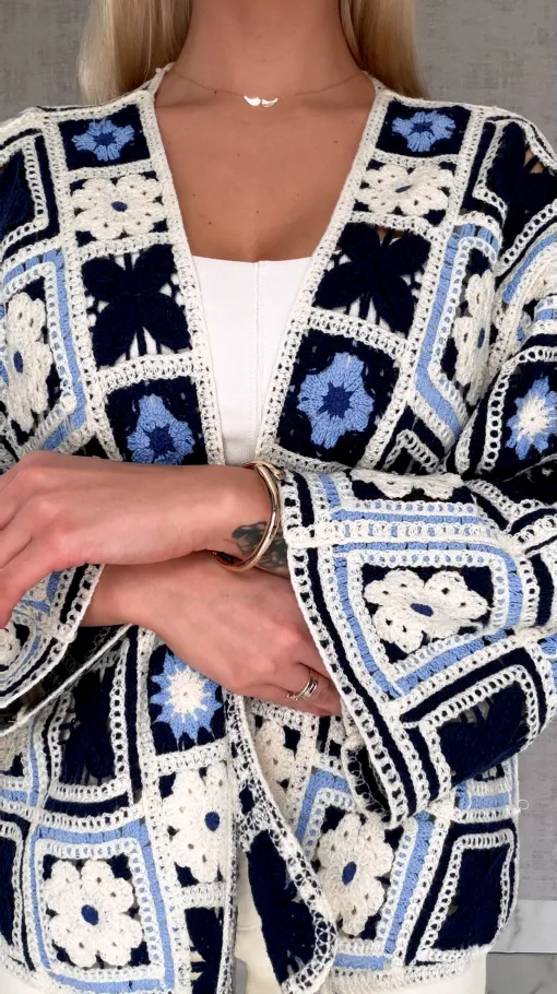 Krótki szydełkowy kardigan ONE SIZE blue - R750A