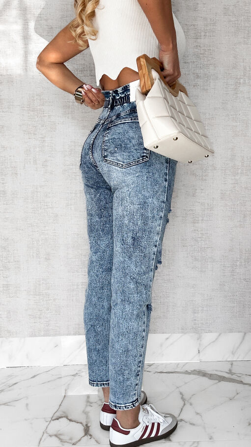 Elastyczne spodnie jeansowe z gumką w pasie BLUE JEANS - P567