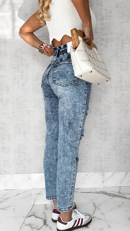 Elastyczne spodnie jeansowe z gumką w pasie BLUE JEANS - P567