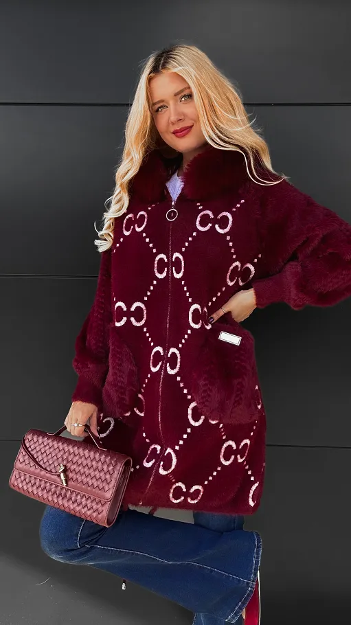 Idealny wełniany płaszcz ALPAKA z kapturem i futerkiem ONE SIZE bordo - R120