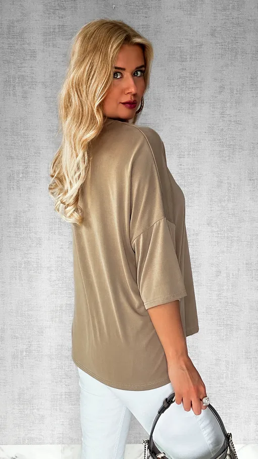 Beżowa luźna bluzka z kamelią ONE SIZE wiskoza - P788
