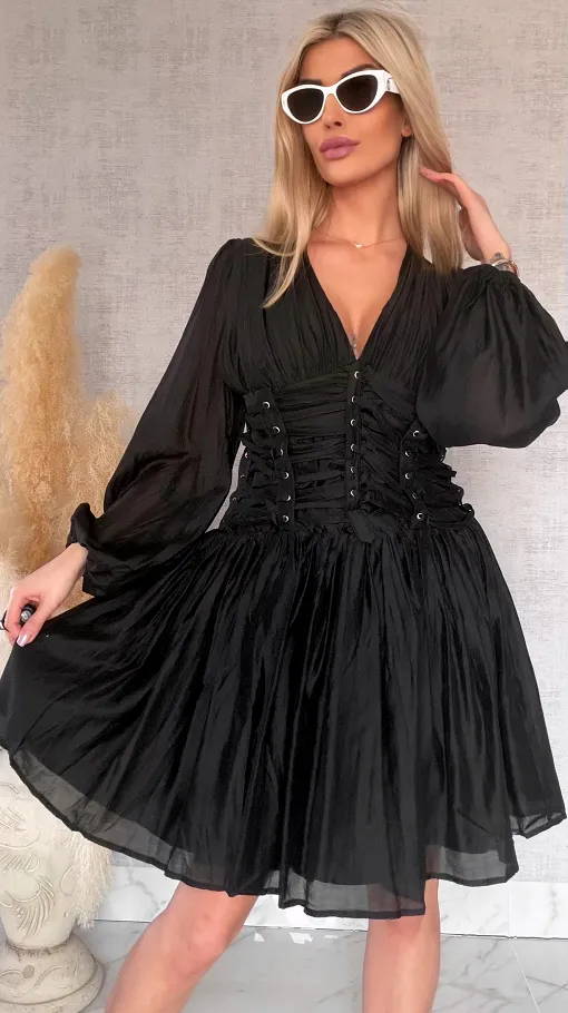 Czarna sukienka z szerokim wiązanym pasem - P159