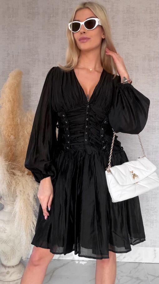 Czarna sukienka z szerokim wiązanym pasem - P159