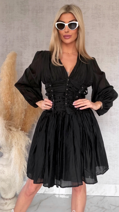 Czarna sukienka z szerokim wiązanym pasem - P159