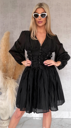 Czarna sukienka z szerokim wiązanym pasem - P159