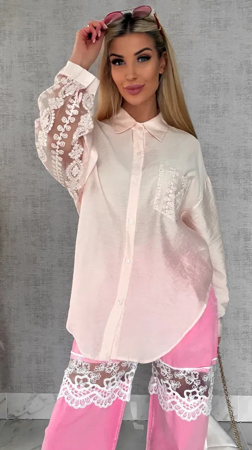 Pudrowa koszula z koronkowymi wstawkami ONE SIZE - R585
