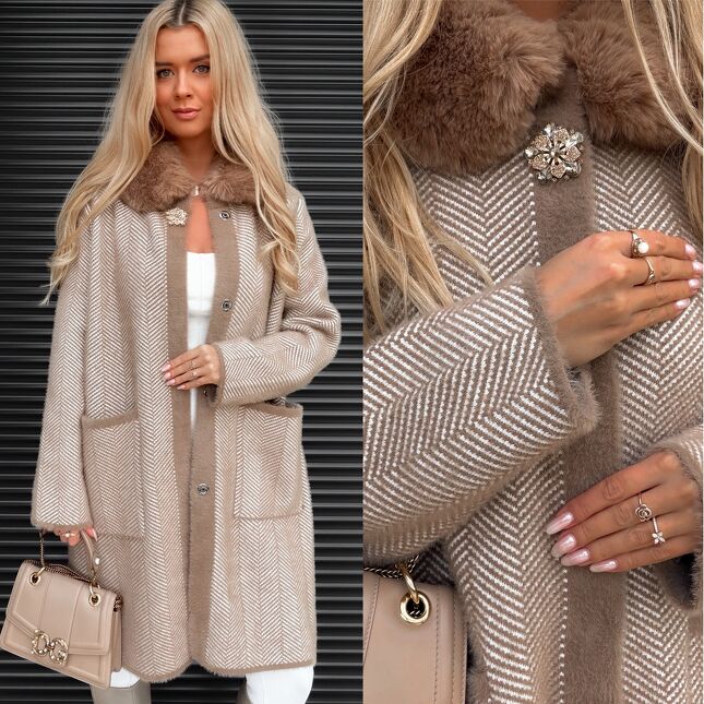 Klasyczny wełniany płaszcz ALPAKA w jodełkę ONE SIZE camel - S398B