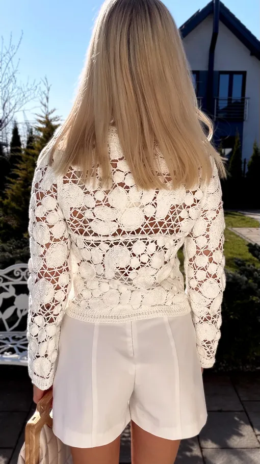 Bawełniany szydełkowy sweter na guziki ONE SIZE biały - R922