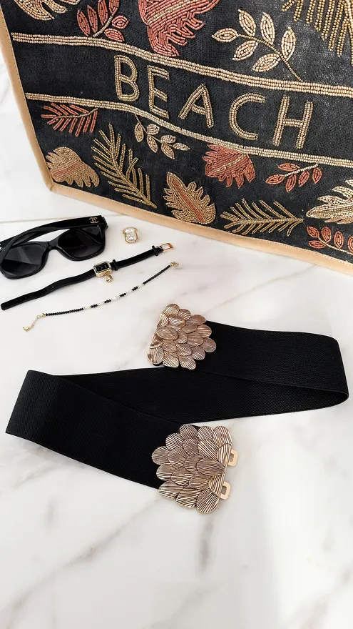 Czarny elastyczny pasek ze złotą klamrą w kształcie KWIATA - P659