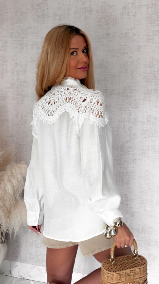 Elegancka biała koszula łączona z modną gipiurą ONE SIZE - S025