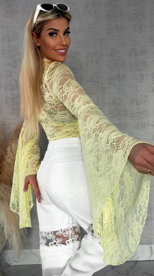 Żółta koronkowa bluzka z modnymi szerokimi rękawami ONE SIZE - R682