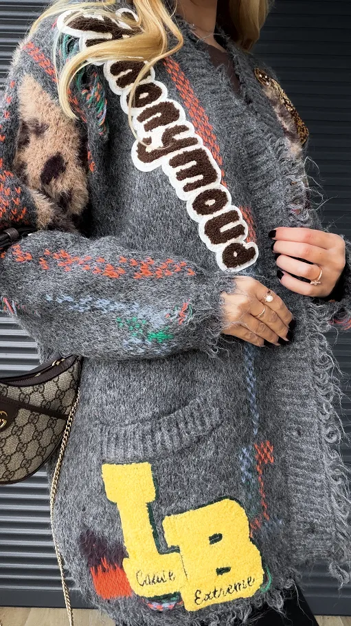 Jesienny PREMIUM sweter z kolorowymi naszywkami ONE SIZE szary - R301A