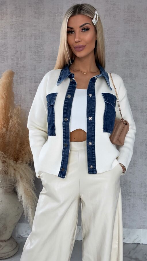Wiosenny sweter ECRU w stylu katany z jeansowymi elementami ONE SIZE - R572