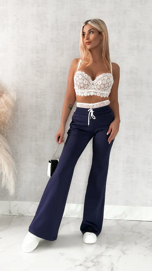 Bawełniane spodnie dresowe z koronkowym pasem GRANATOWE - R468A