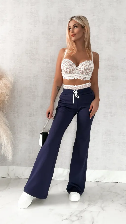 Bawełniane spodnie dresowe z koronkowym pasem GRANATOWE - R468A