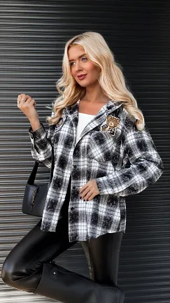 Bawełniana biało-czarna koszula w modną kratkę - R277A