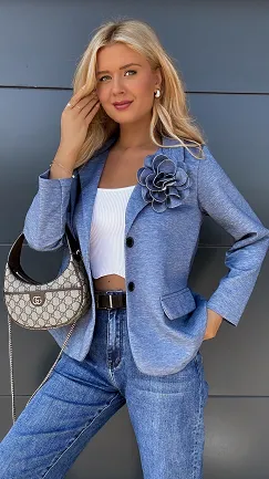 Wygodna dzianinowa marynarka z różą BLUE one size - P956