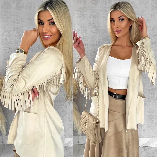 Oryginalna zamszowa narzutka z frędzlami ONE SIZE jasny beż - R519A