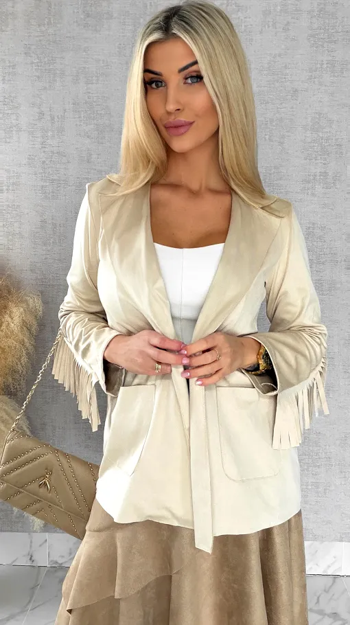 Oryginalna zamszowa narzutka z frędzlami ONE SIZE jasny beż - R519A