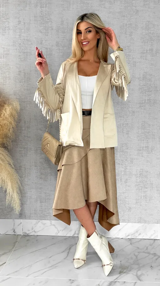 Oryginalna zamszowa narzutka z frędzlami ONE SIZE jasny beż - R519A