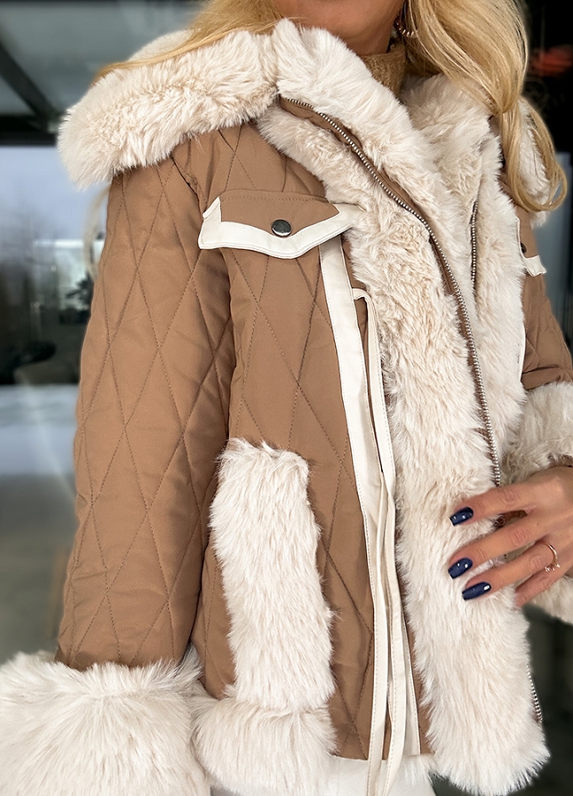 Pikowana krótka kurtka na zimę z jasnym futerkiem PREMIUM - M505