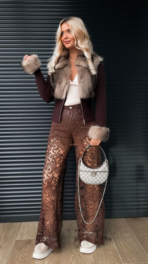 Modny sweter z wiskozy z futerkiem zapinany na zamek BRĄZOWY - R298A