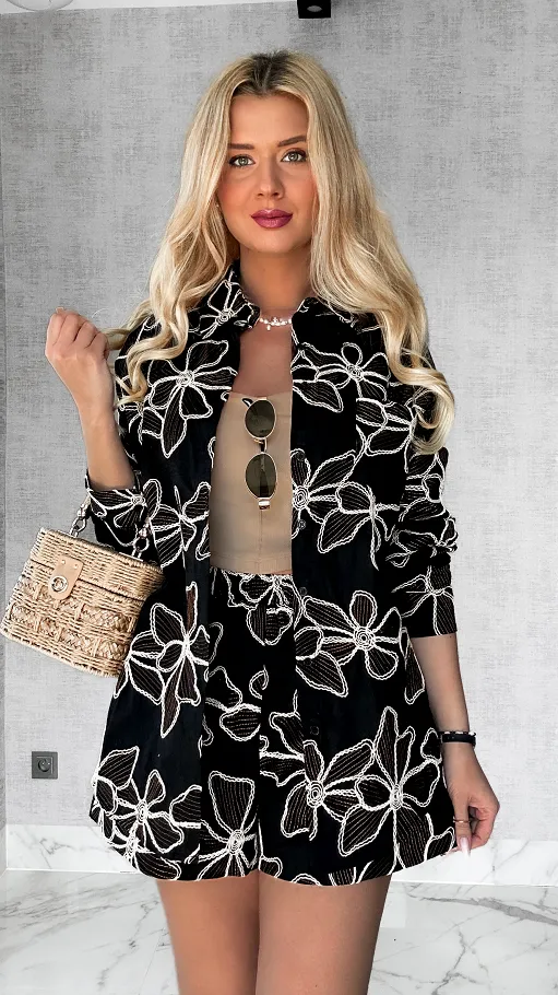 Czarny bawełniany komplet zdobiony haftowanymi kwiatami ONE SIZE - P486A