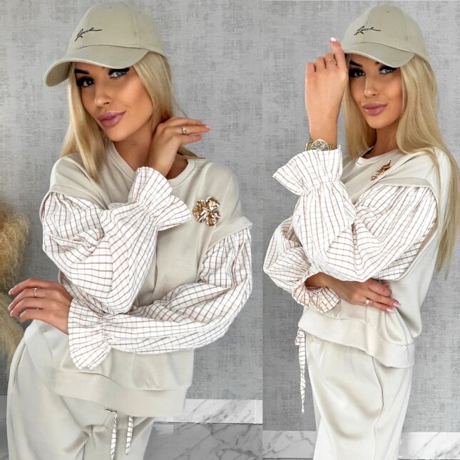 Luźna bluza z rękawami w kratkę i broszką ONE SIZE beżowa - R426B