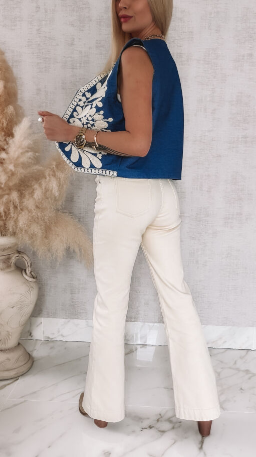 Miękka jeansowa kamizelka z białymi haftami ONE SIZE 100% bawełna - R917