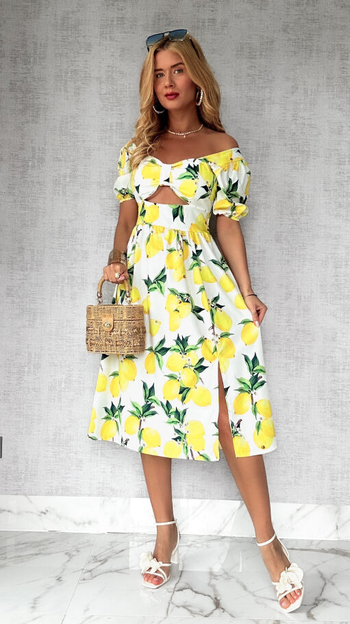Biała sukienka w cytryny z modnym dekoltem - P742A