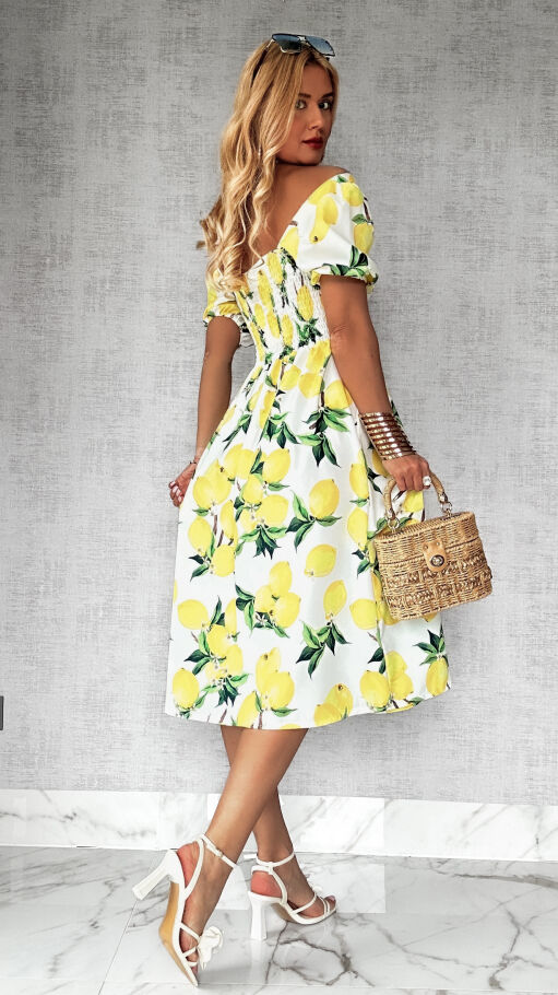 Biała sukienka w cytryny z modnym dekoltem - P742A