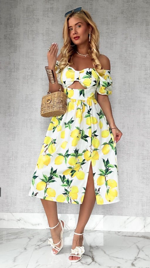 Biała sukienka w cytryny z modnym dekoltem - P742A