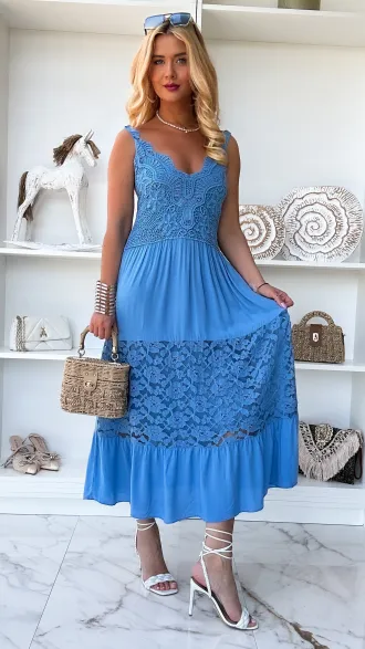 Lekka letnia sukienka z wiskozy w niebieskim kolorze ONE SIZE - P836A