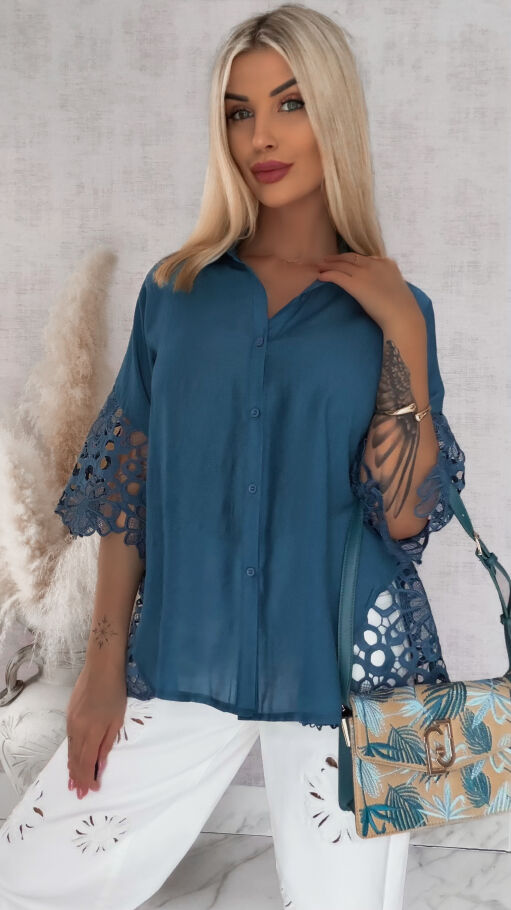 Idealna wiosenna koszula zdobiona koronką ONE SIZE navy - R885