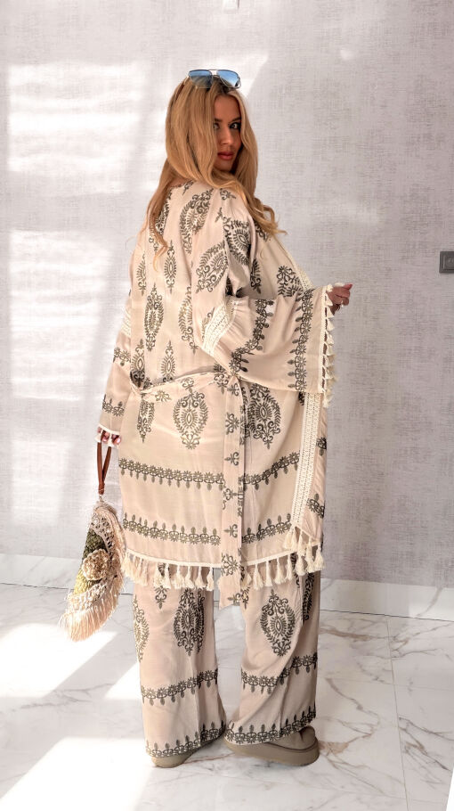 Luźny boho komplet ecru NARZUTKA + spodnie - R974