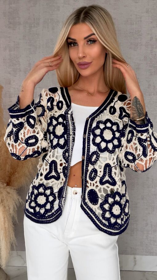 Ażurowy szydełkowy sweter zapinany na guziki ONE SIZE - R658