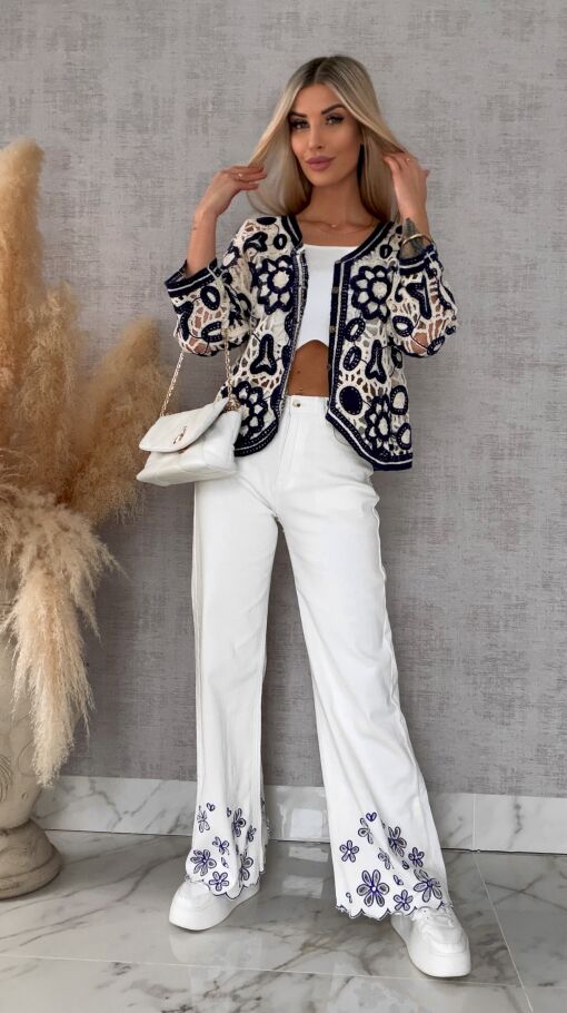 Ażurowy szydełkowy sweter zapinany na guziki ONE SIZE - R658