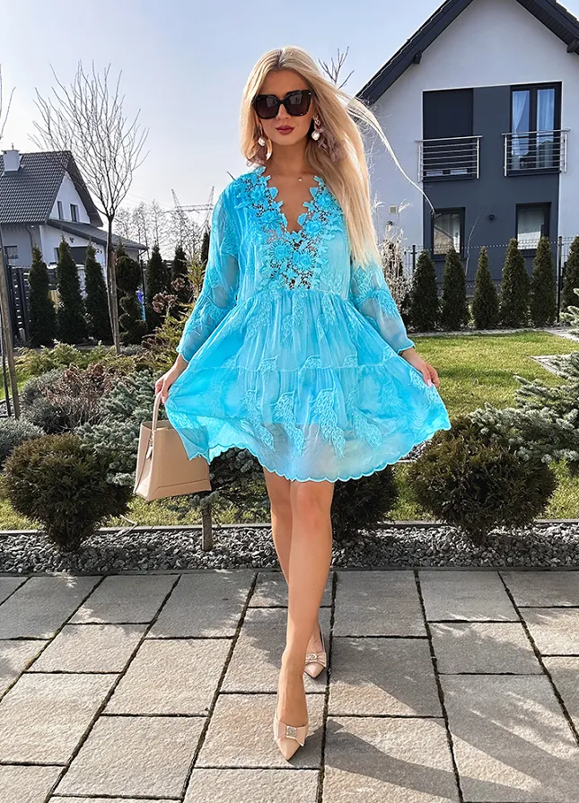 Haftowana jedwabna sukienka TURKUSOWA - M864
