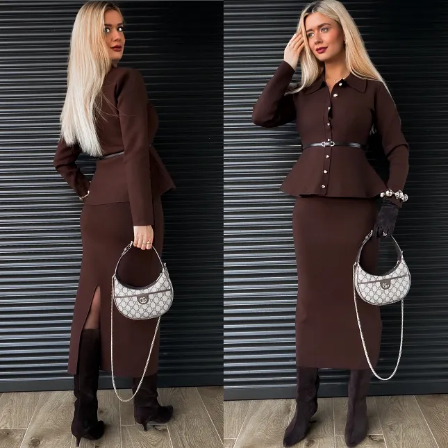 Klasyczny elegancki komplet dzianinowy sweter + spódnica ONE SIZE czekolada - R325