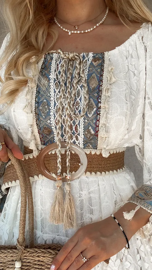 Modna biała BOHO sukienka z niebieskimi dodatkami ONE SIZE - P689
