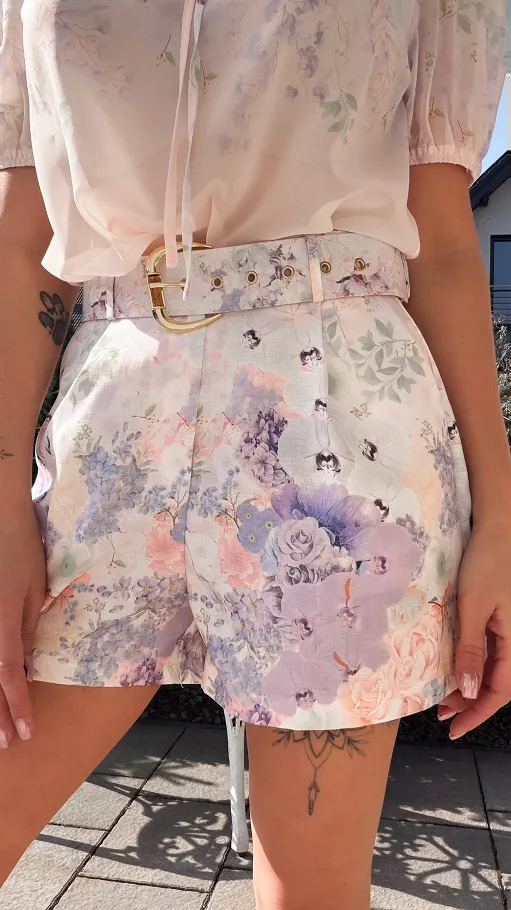 Oryginalny fioletowy komplet w kwiaty bluzka mgiełka + spodenki - R787