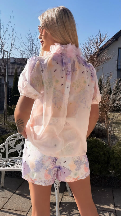 Oryginalny fioletowy komplet w kwiaty bluzka mgiełka + spodenki - R787