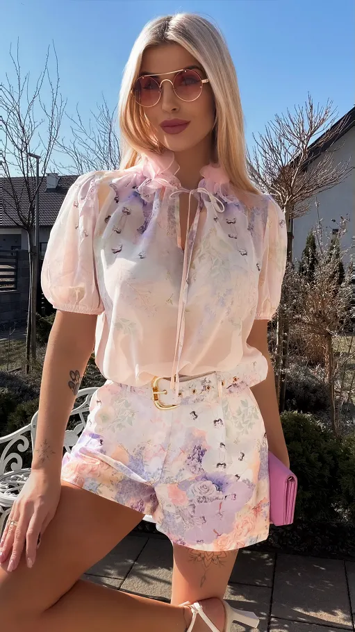 Oryginalny fioletowy komplet w kwiaty bluzka mgiełka + spodenki - R787