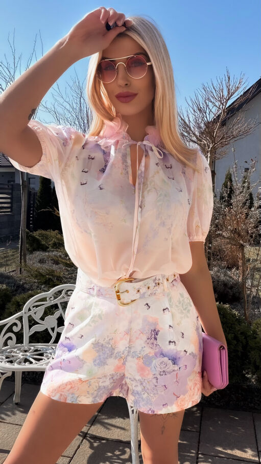 Oryginalny fioletowy komplet w kwiaty bluzka mgiełka + spodenki - R787