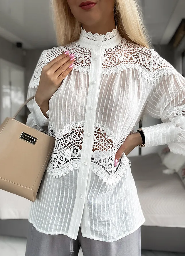Elegancka bluzka koszulowa z koronką BIAŁA - M912